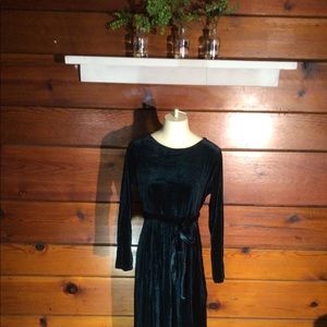 Zattcas Women’s Long Sleeve Maxi Dress. Dark Green